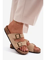 Semišové pantofle na korkové podrážce s přezkami béžové model 22120824 - Boto