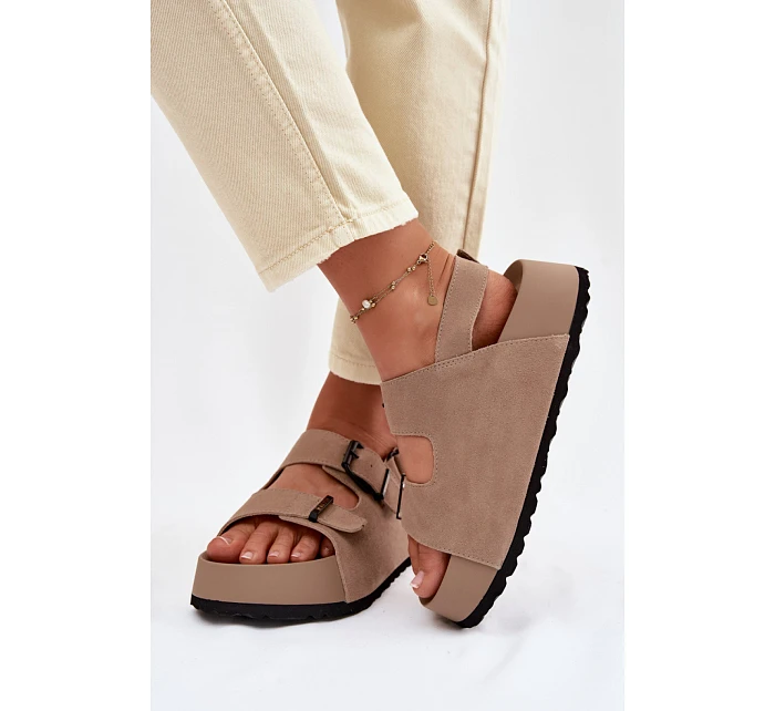 Sandále model 225952 Krok vo veľkom štýle