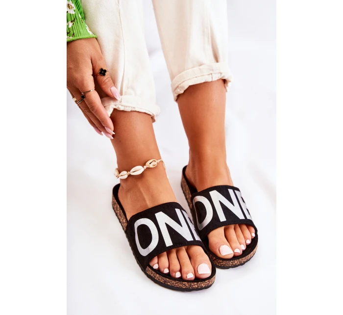 Klasyczne Wsuwane Klapki Z Napisem Czarno-Srebrne Bahari