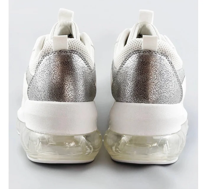 Bílé dámské sportovní boty s podrážkou model 17192511 - H&D