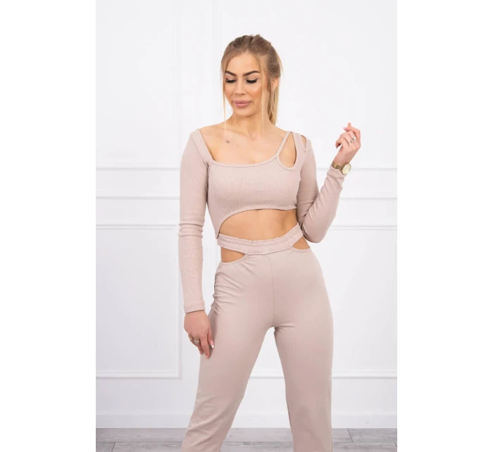 Souprava s halenkou béžová