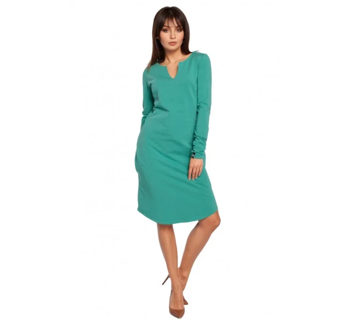 B017 Šaty s výstrihom - čierne