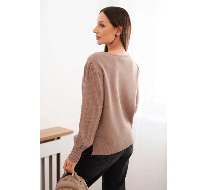 Dámsky viskózový sveter s dlhým rukávom a bočným rozparkom Fango Dámsky viskózový sveter s dlhým rukávom a bočným rozparkom Fango