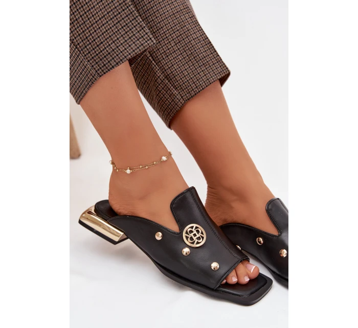 Kožené pantofle s zlatými ozdobami D&A model 22031927 Černé - S.Barski