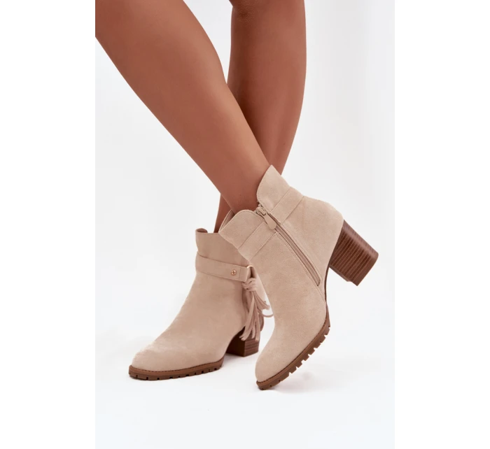 Topánky na podpätku model 219572 Krok vo veľkom štýle Topánky na podpätku model 219572 Krok vo veľkom štýle