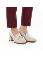 Dámske mokasíny na podpätku béžové Potocki SZ12783