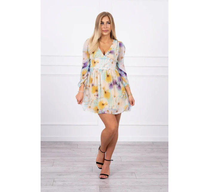 Vzdušné šaty s kvetinovým motívom žltej