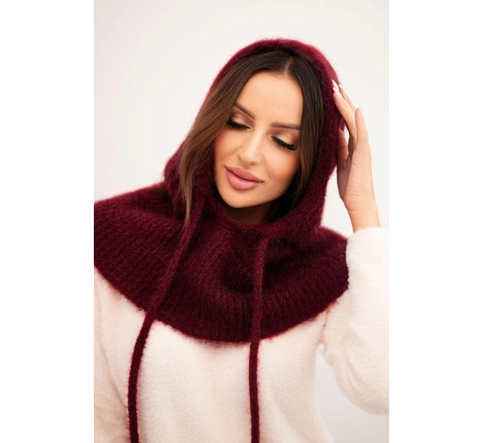 Dámska čiapka s kapucňou, šnurovaním a pleteným vzorom bordová Dámska čiapka s kapucňou, šnurovaním a pleteným vzorom bordová