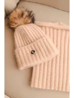 Dámska zimná súprava s bambulou a ohrievačom krku béžová