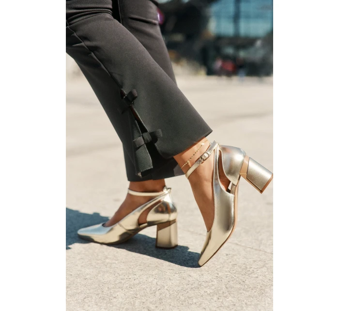 Kožené Lodičky Na Podpatku model 21694769 Zlaté - Maciejka