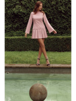 K021 Mini šaty s priliehavým spodným lemom - krepové ružové