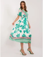 Šaty DHJ SK 11331 5.19 zelených Šaty DHJ SK 11331 5.19 zelených