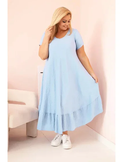 Dámské šaty plus size s krátkým rukávem a volánem z lehké viskózy modrá