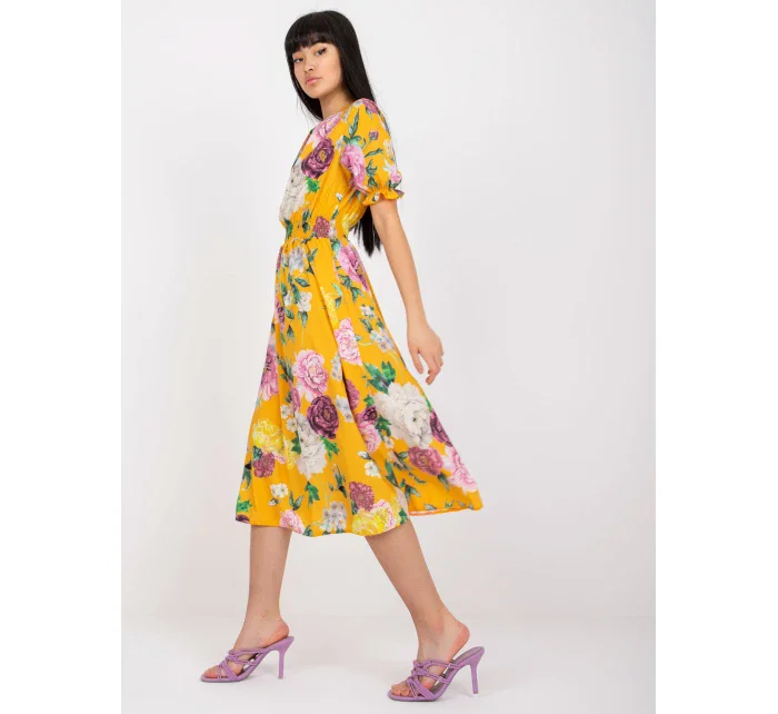 Šaty LK SK model 17420042 tmavě žlutá - FPrice Šaty LK SK model 17420042 tmavě žlutá - FPrice