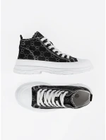 Praktické čierne tenisky na platforme pre ženy Praktické čierne tenisky na platforme pre ženy