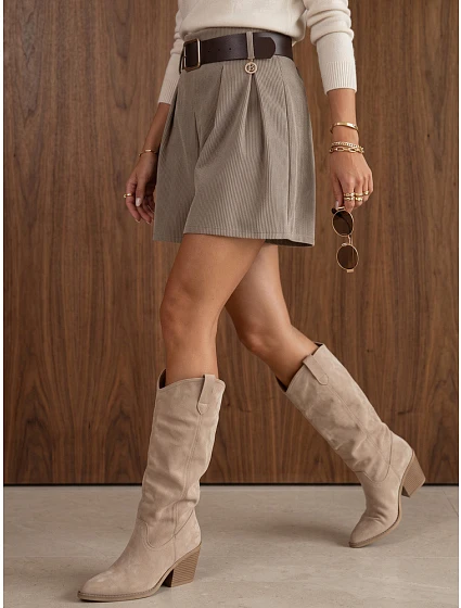 Spodenki damskie sztruksowe z paskiem fango FashionStreet SY0588 Spodenki damskie sztruksowe z paskiem fango FashionStreet SY0588