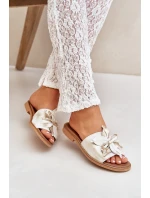 Klapki Z Ozdobą Skóra Naturalna Zazoo 3667 Złoty Przecierany Klapki Z Ozdobą Skóra Naturalna Zazoo 3667 Złoty Przecierany