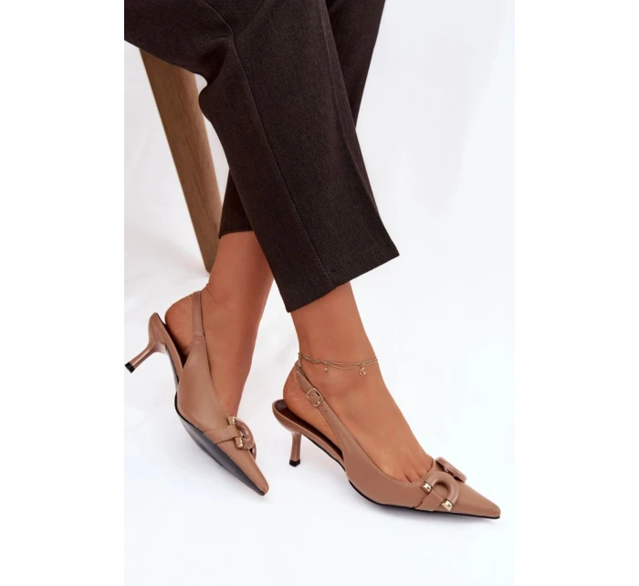 Sandále na podpätku model 224500 Krok vo veľkom štýle