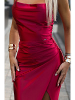 Dlouhé dámské saténové šaty v malinové barvě s rozparkem na model 20108868 - numoco