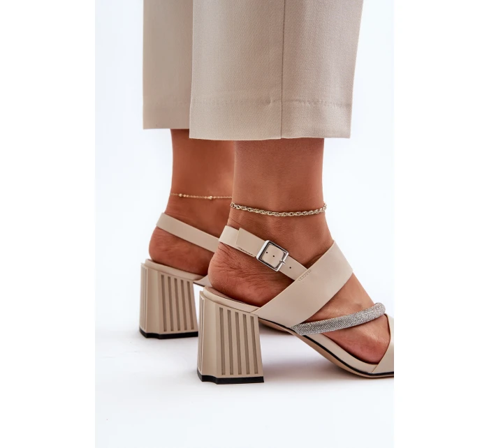 Dámské elegantní sandály na podpatku béžové D&A model 21656019 - S.Barski Dámské elegantní sandály na podpatku béžové D&A model 21656019 - S.Barski