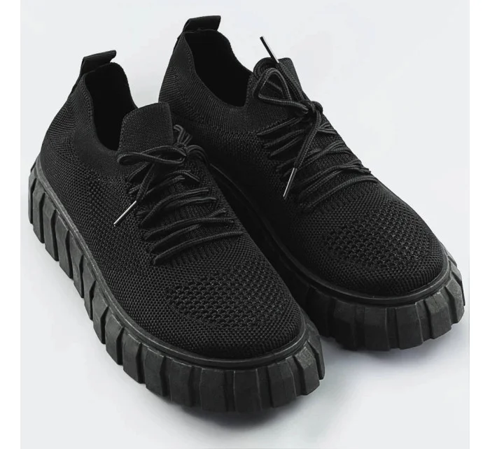 Černé ažurové šněrovací boty model 17287300 Černé ažurové šněrovací boty model 17287300