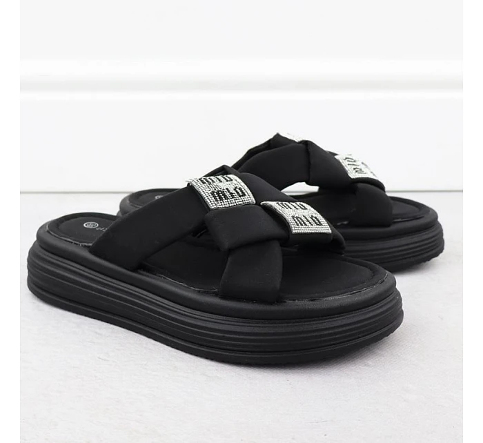 Dámske žabky na platforme so zirkónmi čierne Potocki 16347