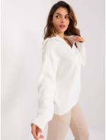 Dámsky sveter s rolákom vo farbe ecru (0374)
