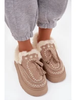 Dámské sněhule na platformě s kožíškem a třásněmi béžové model 21744639 - Boto Dámské sněhule na platformě s kožíškem a třásněmi béžové model 21744639 - Boto