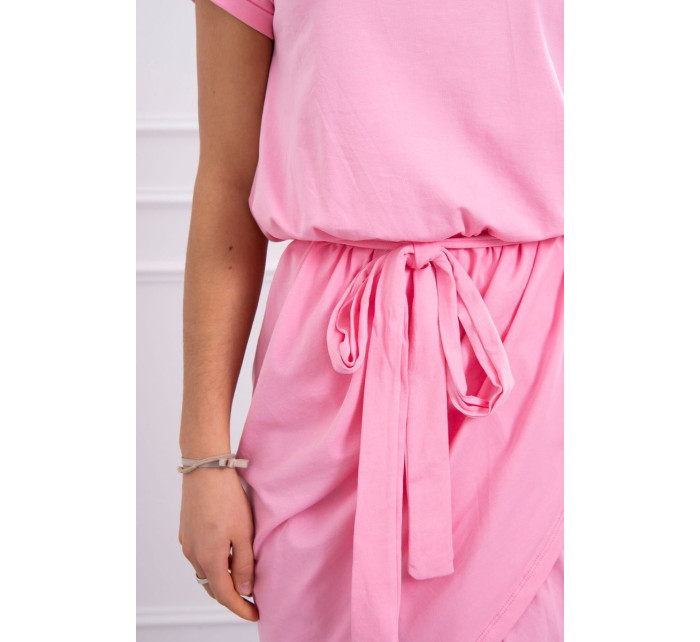 Šaty s obálkovým spodným dielom vo svetlo ružovej farbe