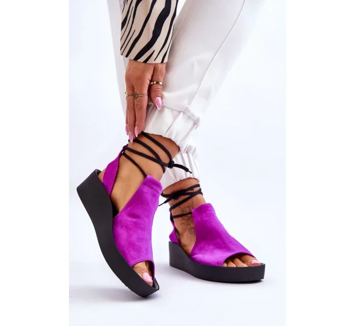 Model topánok na podpätku 181762 Krok v štýle Model topánok na podpätku 181762 Krok v štýle