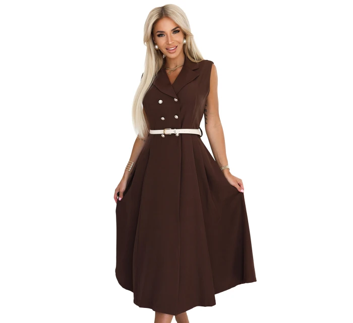 model 21232660 Elegantní midi košilka se zlatými knoflíky a páskem CHOCOLATE - numoco basic model 21232660 Elegantní midi košilka se zlatými knoflíky a páskem CHOCOLATE - numoco basic