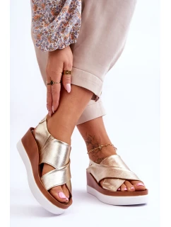 Skórzane Sandały Na Koturnie Złote Morgan