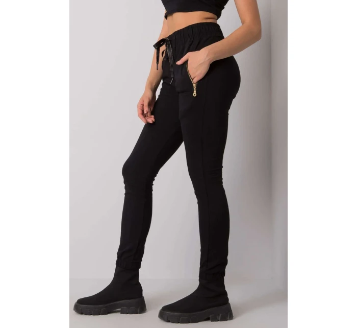 Teplákové nohavice model 159862 Relevantnosť