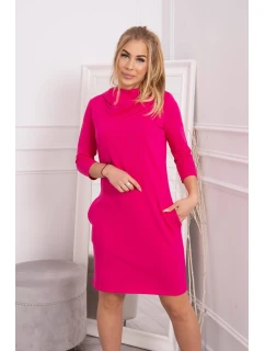 Šaty s kapucí a kapsami fuchsiové barvy