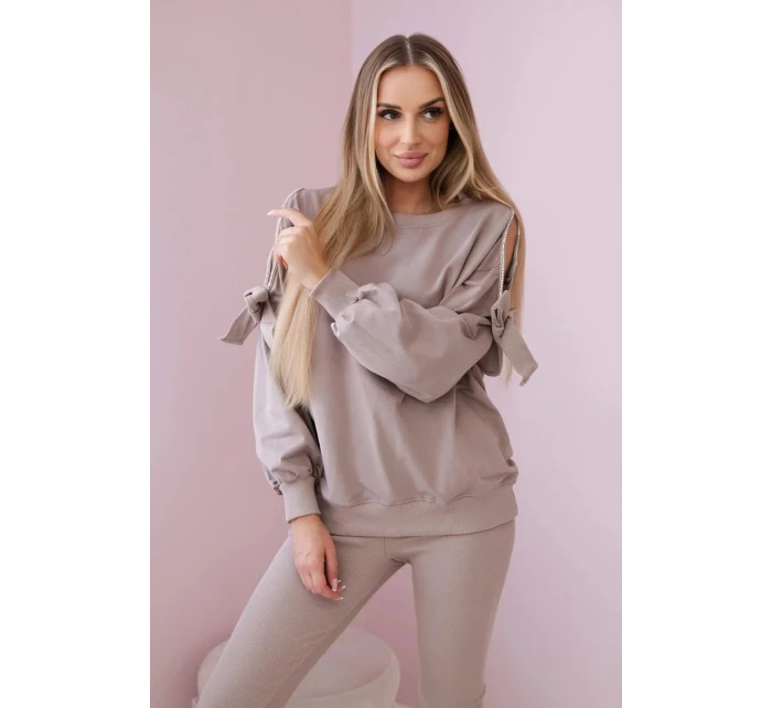 Sada mikiny s mašlí na rukávech a model 20180985 tmavě béžová - K-Fashion Sada mikiny s mašlí na rukávech a model 20180985 tmavě béžová - K-Fashion