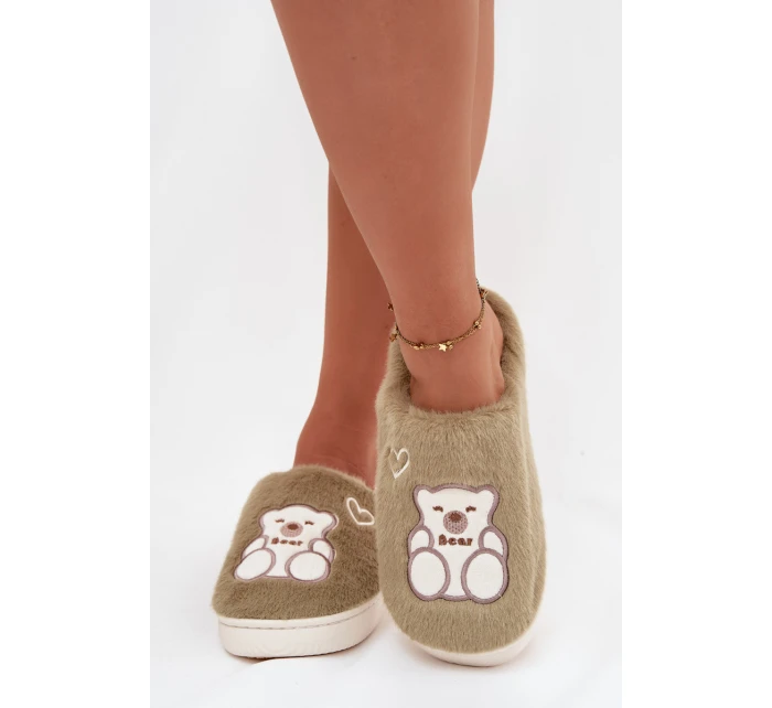 Kožešinové pantofle s medvídkem zelené model 21772566 - Boto