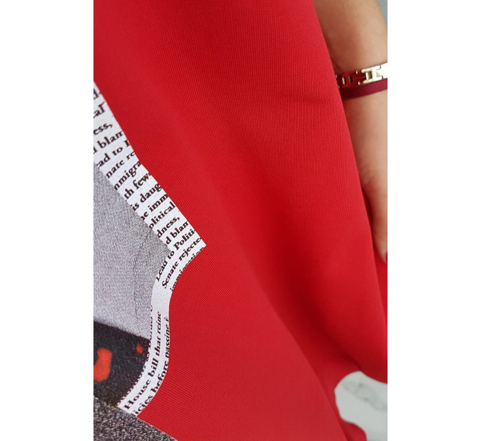 Šaty s potlačou a rozšírenou spodnou časťou červené
