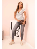 Dámská bavlněná žebrovaná pruhovaná halenka s výstřihem a ozdobným model 22014271 šedá - K-Fashion