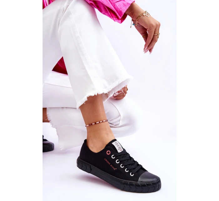Klasické dámské tenisky model 21613023 Černe - Cross Jeans