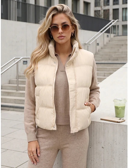 kamizelka damska bez beżowa model 22324225 - FashionStreet kamizelka damska bez beżowa model 22324225 - FashionStreet