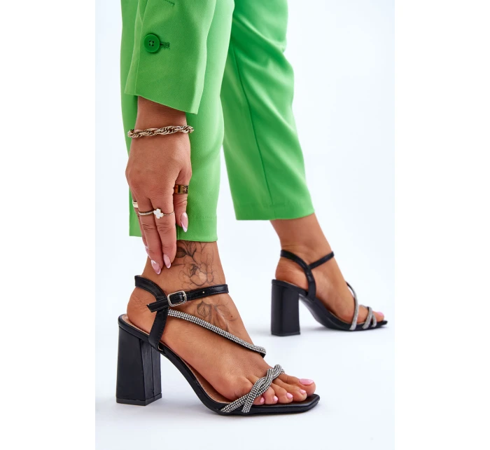 Skórzane Sandały Z Cyrkoniami Na Obcasie Czarne Carlotta