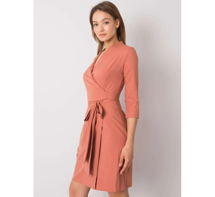 Šaty LK SK model 15410846 tmavě oranžová - FPrice Šaty LK SK model 15410846 tmavě oranžová - FPrice