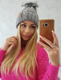 Fleecová kockovaná čiapka K226 tmavo šedá