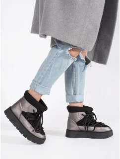 Pekné dámske čierne snežnice na platforme