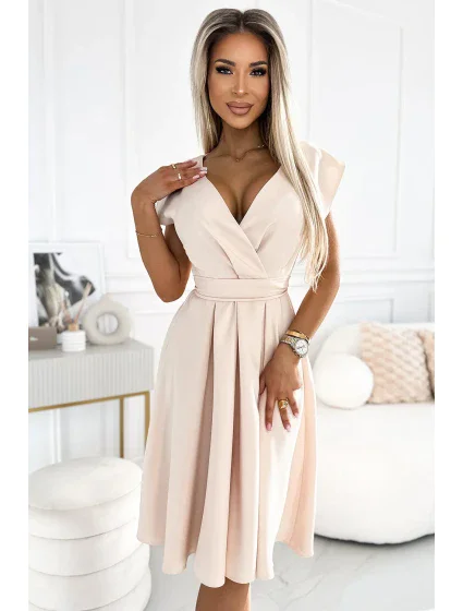 348-7 SCARLETT rozšírené šaty s výstrihom a opaskom - BEACH 348-7 SCARLETT rozšírené šaty s výstrihom a opaskom - BEACH