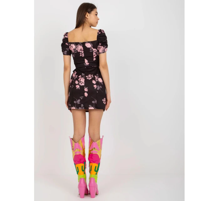 Dámské šaty LK SK model 21893574 Černá s růžovou vzor - FPrice