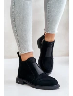 Semišové Nízké Boty Na Plochém Podpatku Zateplené D&A model 21674470 Černé - S.Barski Semišové Nízké Boty Na Plochém Podpatku Zateplené D&A model 21674470 Černé - S.Barski