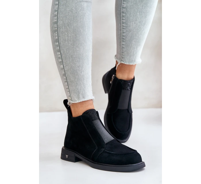 Semišové Nízké Boty Na Plochém Podpatku Zateplené D&A model 21674470 Černé - S.Barski Semišové Nízké Boty Na Plochém Podpatku Zateplené D&A model 21674470 Černé - S.Barski