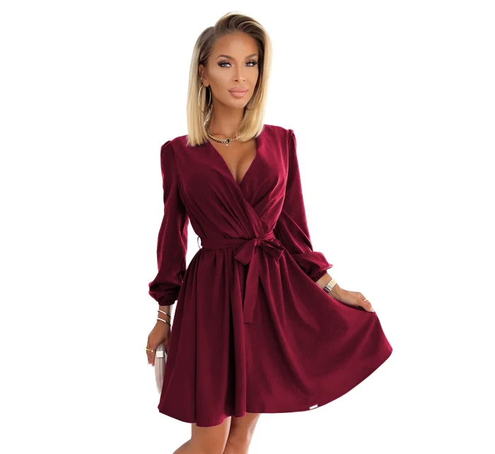 dámské šaty ve vínové bordó barvě s dekoltem model 17862834 - numoco