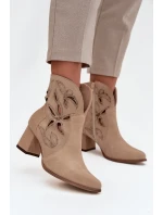 Topánky na podpätku model 219134 Krok vo veľkom štýle